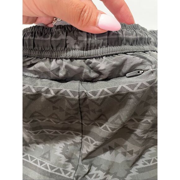 Chubbies Ultimate Training 2.0 Compression Lined 5.5 inch Shorts The Quests - Picture 11 of 12